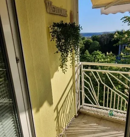 شقة Mommy's House فارنا