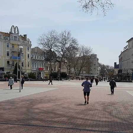 Mommy's House فارنا