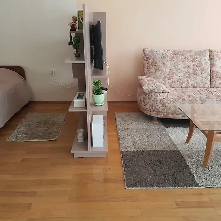 Mommy's House * فارنا