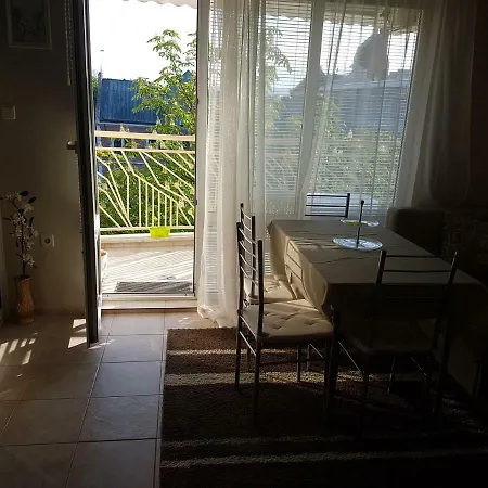 Mommy's House Apartment *