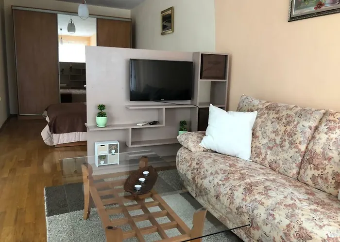 Mommy's House * Várna