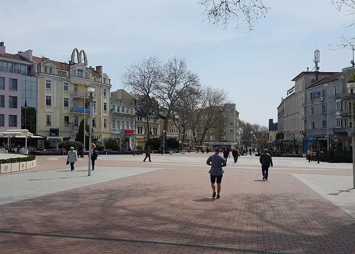 Mommy's House 瓦爾納